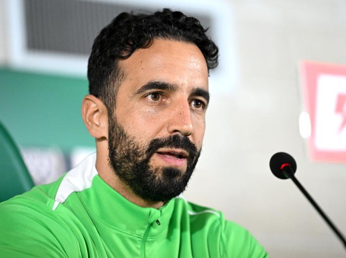 Sporting Lisbon manager Ruben Amorim during a press conference at the Alcochete Academy, Portugal. Manchester United are edging closer to the appointment of Ruben Amorim but the head coach is expected to stay at Sporting Lisbon until Novembers international break. The Old Trafford hierarchy unanimously decided to sack Erik ten Hag having decided enough was enough after Sundays late loss at West Ham continued their poor start to his third season in charge. Picture date: Thursday October 31, 2024. (Photo by Zed Jameson/PA Images via Getty Images)