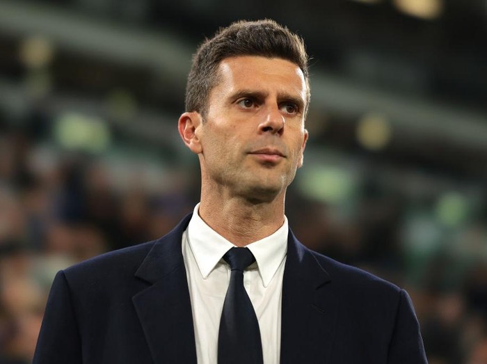 TURIN, ITALY - OCTOBER 30: Thiago Motta Head coach of Juventus reacts prior to kick off in the Serie A match between Juventus FC and Parma Calcio at Allianz Stadium on October 30, 2024 in Turin, Italy. (Photo by Jonathan Moscrop/Getty Images)