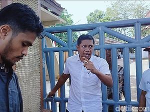 Warga Segel Kantor DPRD Dompu, Pegawai Setwan Berhamburan