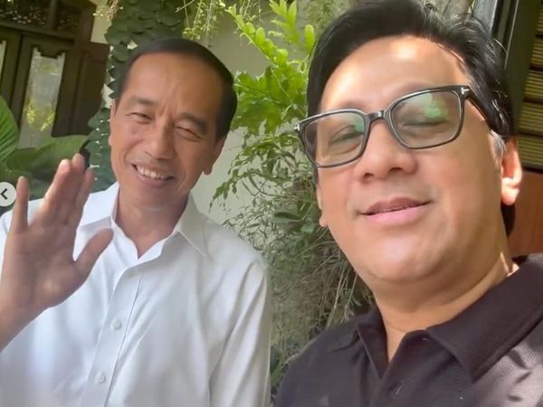Andre Taulany dan Desta Bertamu ke Rumah Jokowi: Sehat-sehat, Pak