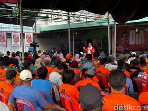 Pinta Warga Luwu ke Danny-Azhar Wujudkan Poros Larompong-Sidrap untuk Petani Pinta Warga Luwu ke Danny-Azhar Wujudkan Poros Larompong-Sidrap untuk Petani