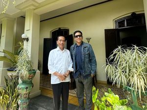 Guyonan Desta saat Bertamu ke Rumah Jokowi di Solo Guyonan Desta saat Bertamu ke Rumah Jokowi di Solo