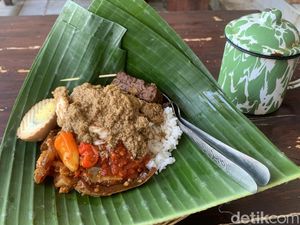 Bu Retno Obati Kangen Penikmat Gudeg Jogja Saat di Bali Bu Retno Obati Kangen Penikmat Gudeg Jogja Saat di Bali