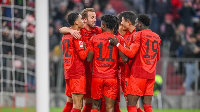Munich, Germany - November 2: Harry Kane of Bayern Muenchen celebrates after scoring his teams third goal with teammates during the Bundesliga match between FC Bayern München and 1. FC Union Berlin at Allianz Arena on November 2, 2024 in Munich, Germany. (Photo by Harry Langer/DeFodi Images via Getty Images)