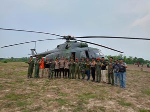 Gangguan Mesin Berujung Heli MI 17 Mendarat Darurat di Persawahan Blora Gangguan Mesin Berujung Heli MI 17 Mendarat Darurat di Persawahan Blora