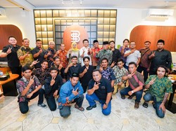 Khofifah-Emil Silaturahmi dengan Keluarga Besar PSHW se-Mataraman