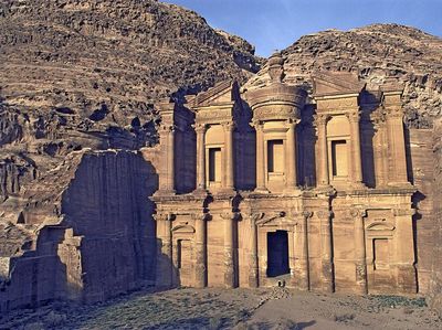 Petra, Kota Kuno di Yordania yang Menjadi Saksi Sejarah Hancurnya Kaum Tsamud