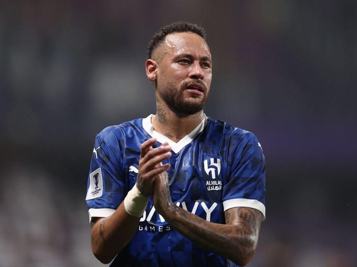 AL AIN, UNITED ARAB EMIRATES - OCTOBER 21:  Neymar looks on after the AFC Champions League Elite match between Al Ain and Al-Hilal at Hazza bin Zayed Stadium on October 21, 2024 in Al Ain, United Arab Emirates.  (Photo by Francois Nel/Getty Images)