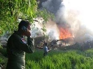 Tragedi Pesawat Hercules Meledak Lalu Jatuh di Magetan Tewaskan 102 Orang Tragedi Pesawat Hercules Meledak Lalu Jatuh di Magetan Tewaskan 102 Orang