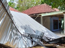 Angin kencang Landa 5 Kecamatan di Pamekasan, Rumah Rusak-Pohon Tumbang