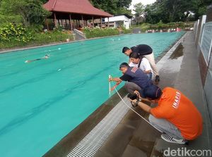 Siswa SMP Tewas di Kolam Renang Mangkubumi Tasikmalaya Siswa SMP Tewas di Kolam Renang Mangkubumi Tasikmalaya
