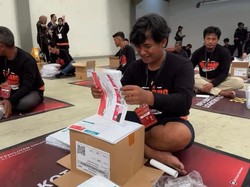 KPU Palembang Mulai Lakukan Sortir-Lipat Surat Suara, Libatkan 130 Orang