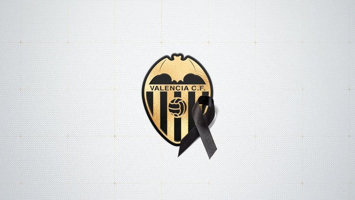 Valencia memberikan penghormatan kepada seorang mantan pemainnya yang meninggal dunia dalam banjir bandang. Dia adalah Jose Castillejo.