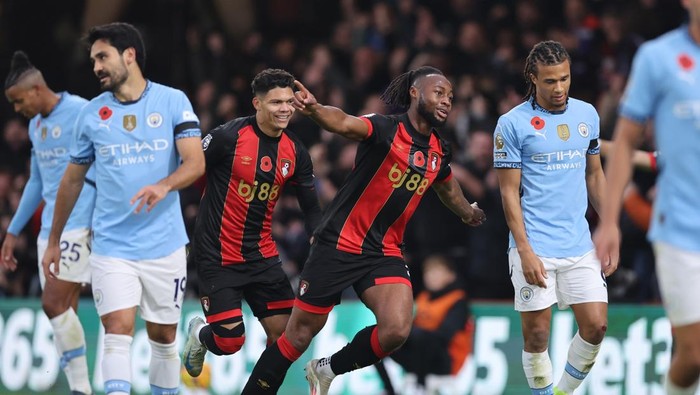 BOURNEMOUTH, ENGLAND - NOVEMBER 02:  Antoine Semenyo of AFC Bournemouth celebrates after scoring a goal to make it 1-0  during the Premier League match between AFC Bournemouth and Manchester City FC at Vitality Stadium on November 02, 2024 in Bournemouth, England. (Photo by Catherine Ivill - AMA/Getty Images)