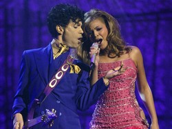 Beyonce Berubah Jadi Prince untuk Halloween 2024, Tampil Topless