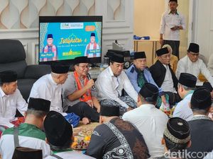 Hadiri Doa Bersama Ulama-Santri, Pramono Janjikan Perda Pesantren di Jakarta