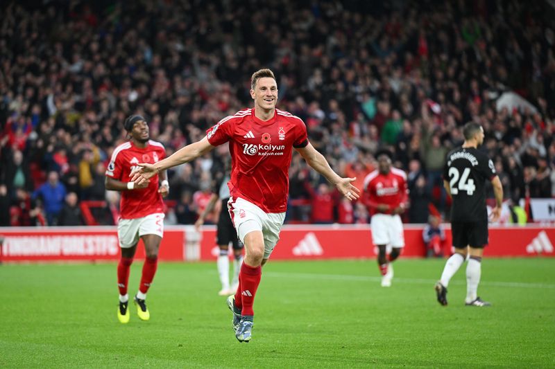 NOTTINGHAM, ENGLAND - NOVEMBER 02: Chris Wood of Notts Forest celebrates scoring his team's first goal during the Premier League match between Nottingham Forest FC and West Ham United FC at City Ground on November 02, 2024 in Nottingham, England. (Photo by Michael Regan/Getty Images)