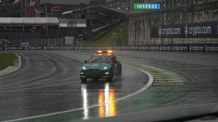 Interlagos Terendam, Kualifikasi F1 GP Brasil 2024 Tertunda