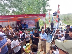 Ahmad Luthfi Puji Adanya Jembatan Gantung di Wonogiri: Permudah Anak Sekolah