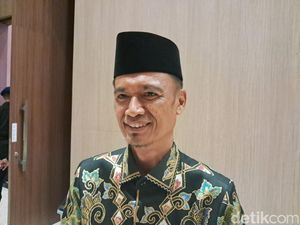 KPU Palopo Gandeng Ahli Kaji Rekomendasi Bawaslu soal Kasus Trisal Tahir KPU Palopo Gandeng Ahli Kaji Rekomendasi Bawaslu soal Kasus Trisal Tahir