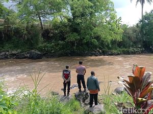 Siswa Madrasah di Tasikmalaya Hilang Terseret Arus Sungai Citanduy Siswa Madrasah di Tasikmalaya Hilang Terseret Arus Sungai Citanduy