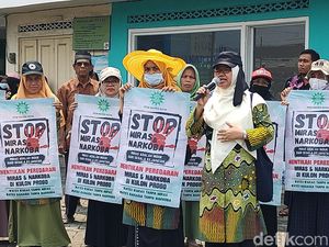 Massa Muhammadiyah Kulon Progo Gelar Aksi Tolak Peredaran Miras Massa Muhammadiyah Kulon Progo Gelar Aksi Tolak Peredaran Miras