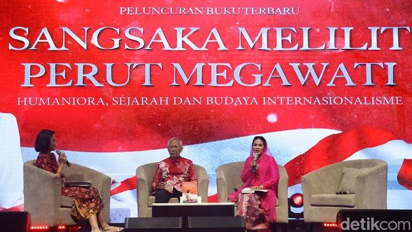 Momen Peluncuran Buku Guruh Soekarnoputra, Dihadiri Megawati