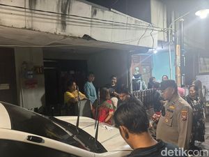 Ortu di Surabaya Buang Bayi Baru Lahir ke Atap Rumah, Tali Pusar Masih Nempel Ortu di Surabaya Buang Bayi Baru Lahir ke Atap Rumah, Tali Pusar Masih Nempel