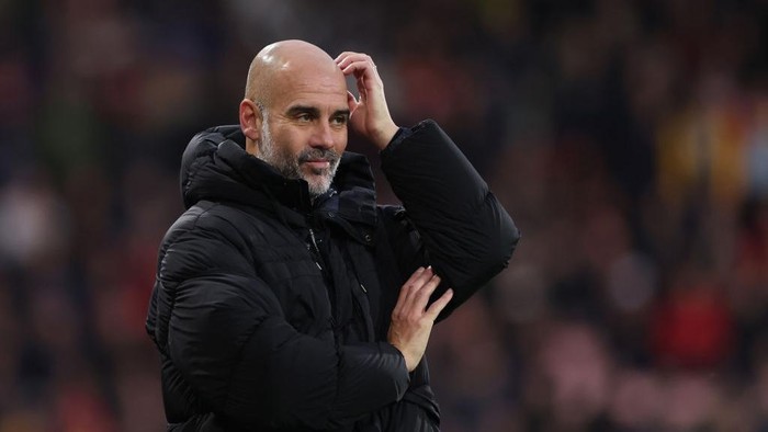 BOURNEMOUTH, ENGLAND - NOVEMBER 02: Pep Guardiola Manager / Head Coach of Manchester City  during the Premier League match between AFC Bournemouth and Manchester City FC at Vitality Stadium on November 02, 2024 in Bournemouth, England. (Photo by Catherine Ivill - AMA/Getty Images)