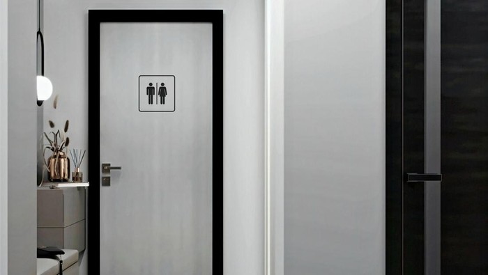 Pintu Kamar Mandi Menghadap Dapur