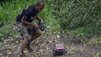 Semangatnya Pehobi Mobil RC Ikut Kejuaraan 4x4 Remote Control