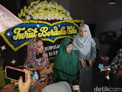 Pemakaman Dina Mariana Dilakukan Pagi Ini di TPU Tanah Kusir