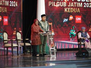 Risma-Gus Hans Tuding Ada Manipulasi Suara untuk Menangkan Khofifah-Emil Risma-Gus Hans Tuding Ada Manipulasi Suara untuk Menangkan Khofifah-Emil