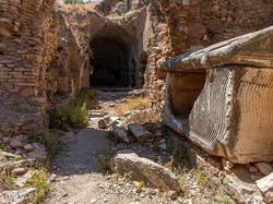 Kisah 7 Pemuda yang Tidur Selama Ratusan Tahun di Gua