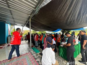 Gerakan Akar Rumput, Danny Temui Pendukung di Kampung Bali-Lombok di Lutra Gerakan Akar Rumput, Danny Temui Pendukung di Kampung Bali-Lombok di Lutra