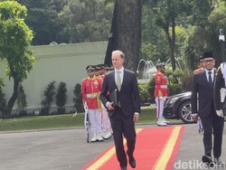 Prabowo Terima Surat Kepercayaan 7 Dubes, Ada Belanda hingga Uzbekistan