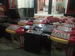 Polisi Amankan 60 Mesin Judi dari Gudang di Hamparan Perak, Pemilik Diburu Polisi Amankan 60 Mesin Judi dari Gudang di Hamparan Perak, Pemilik Diburu