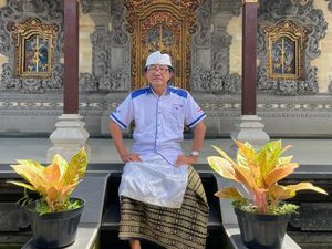 Guru Besar Pariwisata Unud Minta Warga Turut Pantau Kegiatan WNA di Bali Guru Besar Pariwisata Unud Minta Warga Turut Pantau Kegiatan WNA di Bali