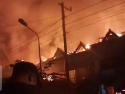 Pasar Karanggede Boyolali Terbakar, Pagi Ini Damkar Lakukan Pendinginan