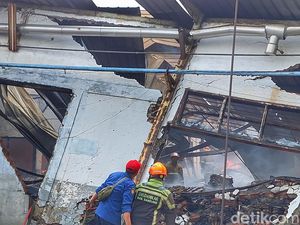 Pabrik Tekstil di Baleendah Terbakar, Satu Pegawai Luka Bakar Pabrik Tekstil di Baleendah Terbakar, Satu Pegawai Luka Bakar