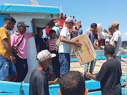 Kemensos Salurkan Logistik untuk Korban Erupsi Gunung Lewotobi Laki-laki