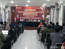 Persiapan KPU Jelang Debat Kedua Pilbup Lamongan 2024 di Surabaya
