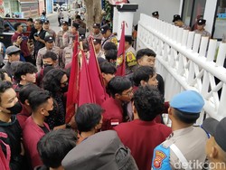 Imbas Kasus PPK Cabul, KPU Kuningan Didemo Mahasiswa