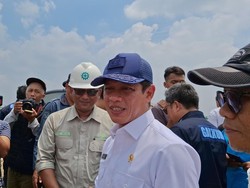 Menteri LH Akan Cari Klinik-RS Pembuang Limbah Medis ke TPS Liar Limo Depok