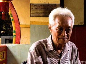 Oey Tjin Eng, Kamus Berjalan Kelenteng Boen Tek Bio Oey Tjin Eng, Kamus Berjalan Kelenteng Boen Tek Bio