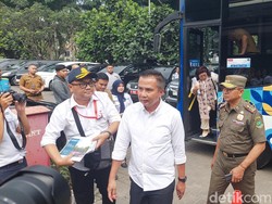 Kesan Bey Usai Jajal BRT Bandung Raya ke Padalarang: Busnya Nyaman
