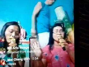 Suami di Sumut Tusuk Istri hingga Tewas Saat Live Nyanyi di Facebook Suami di Sumut Tusuk Istri hingga Tewas Saat Live Nyanyi di Facebook