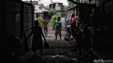 Kemiskinan Indonesia: Dua Versi, Jurang Perbedaan Menganga Lebar?