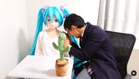 Potret PNS Jepang Menikah dengan Boneka, Rayakan Hari Jadi ke-6