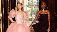 Ariana Grande Ungkap Alasan Sering Sentuh Cynthia Erivo di Promo 'Wicked 2'